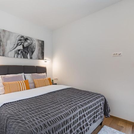 Elysian Zen Luxury Apartment - Two Bedroom Apartment With Terrace And Sea View Split Eksteriør billede