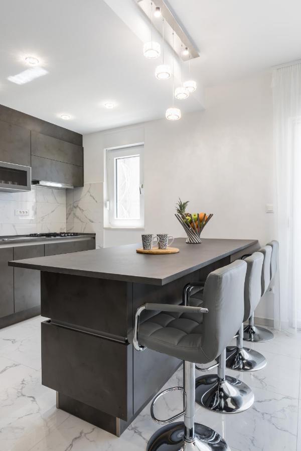 Elysian Zen Luxury Apartment - Two Bedroom Apartment With Terrace And Sea View Split Eksteriør billede