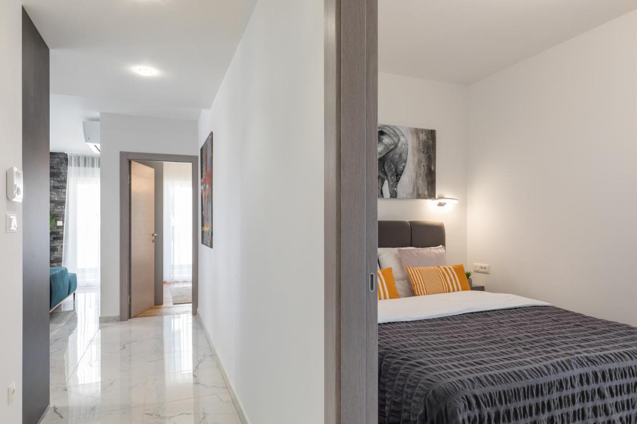 Elysian Zen Luxury Apartment - Two Bedroom Apartment With Terrace And Sea View Split Eksteriør billede