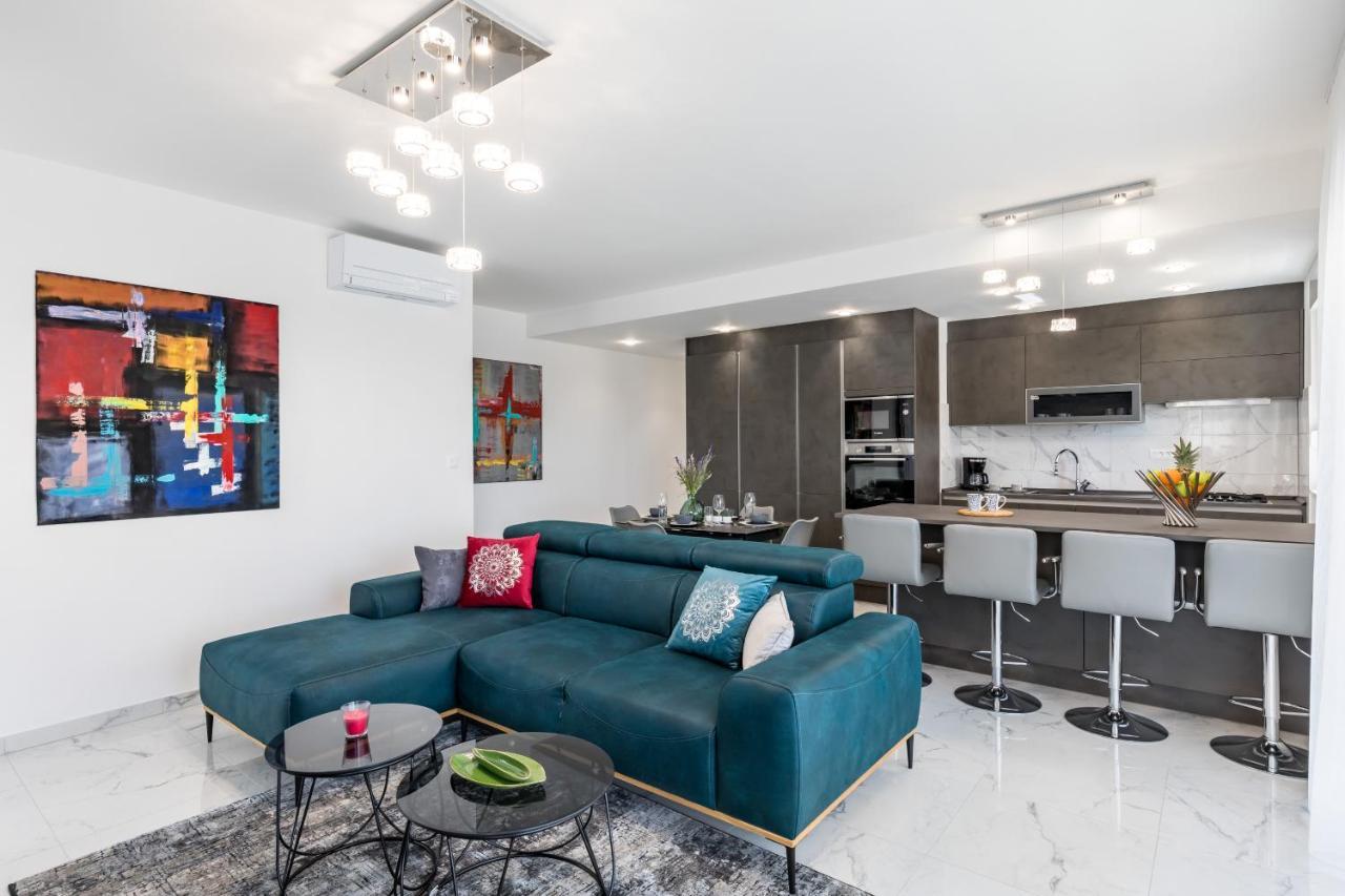 Elysian Zen Luxury Apartment - Two Bedroom Apartment With Terrace And Sea View Split Eksteriør billede